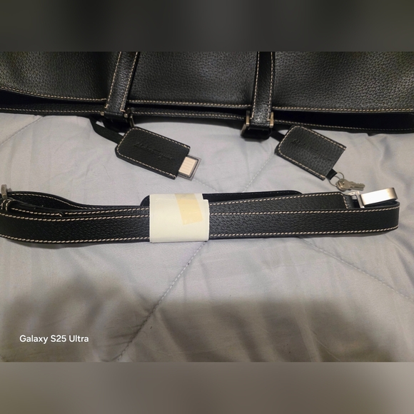 FERRAGAMO GANCINI VINTAGE NEW Padlock Black Leather Men's Bag - Picture 10 of 16